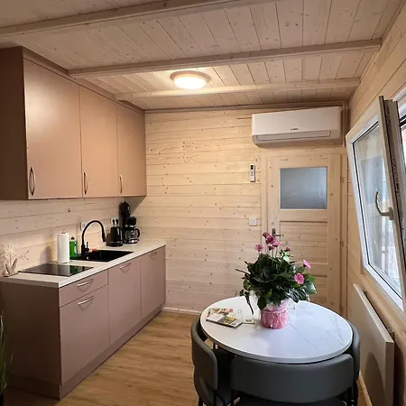 Mini Ferienhaeuschen Am Bergheider *