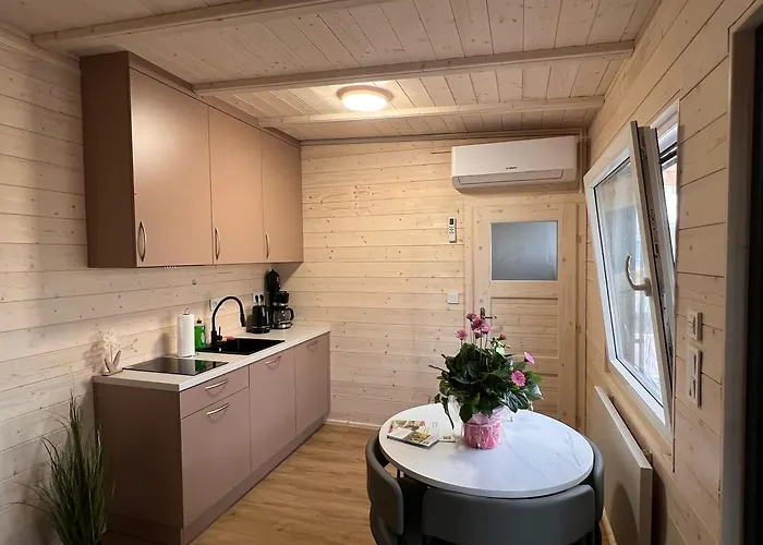 Mini Ferienhaeuschen Am Bergheider *